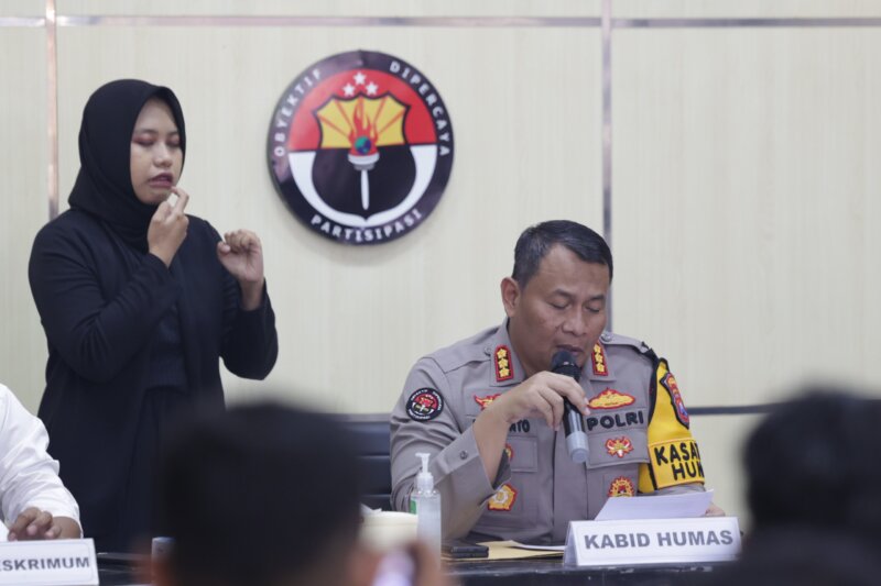 Kabid Humas Polda Jatim Kombespol Dirmanto