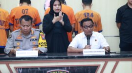 Wadirreskrimum Polda Jatim AKBP Suryono didampingi Kombespol Dirmanto