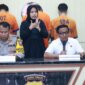 Wadirreskrimum Polda Jatim AKBP Suryono didampingi Kombespol Dirmanto