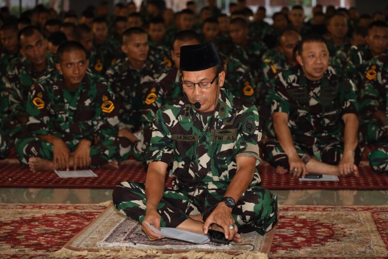 Antap dan siswa Kodiklatal lakukan doa bersama