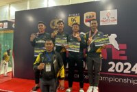 Kapolda Jatim Irjen Pol Drs. Imam Sugianto beri penghargaan 3 anggota Polres Pasuruan Kota di Kejuaraan Karate Kapolri Cup 2024