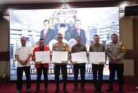 Kapolda Jatim Irjen Pol Drs. Imam Sugianto dan Perguruan Tinggi Tandatangani MOU Tingkatkan SDM unggul bagi anggota Polri