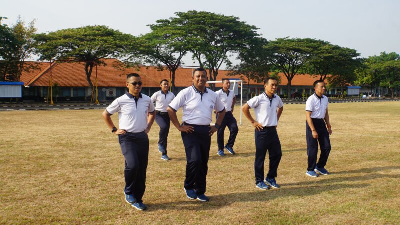 Hadir Wadan Kodiklatal Laksda TNI Eko Wahjono di olahraga rutin