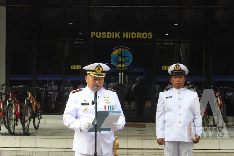 Danpusdikhidros Kodikopsla Kodiklatal Kolonel Laut (P) Tri Ariyah Hari Saputra