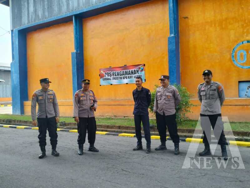 Polres Ngawi lakukan pengamanan logistik KPU Pilkada Serentak
