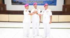 Dankodiklatal Letjen TNI Marinir Nur Alamsyah bersama 2 pejabat Dirlat dan Dirum Kodiklatal