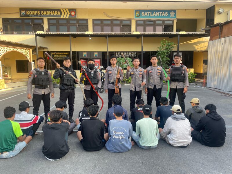Polisi Amankan 14 Anggota Komplotan Gangster
