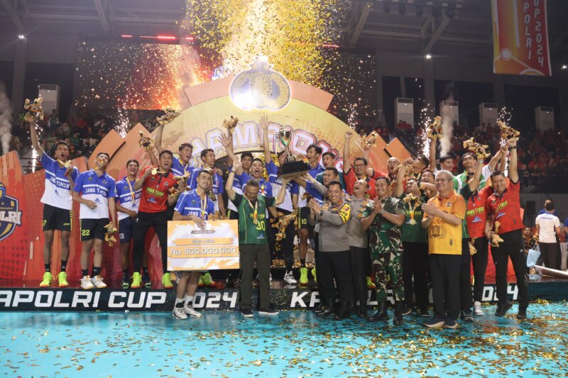 Kapolri Jenderal Drs. Listyo Sigit Prabowo Tutup Turnamen Bola Voli