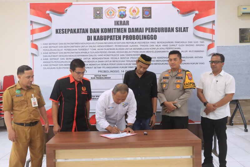 2 perguruan silat gelar ikrar damai di Polres Probolinggo