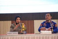 Ditpolairud Polda Lampung Kombespol Boby Pa'ludin Tambunan bersama Kabid Humas Polda Lampung, Kombespol Umi Fadilah Astutik