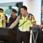 Dirlantas Polda Jatim Kombespol Komarudin didampingi Kasat PJR AKBP Imet C.T
