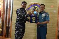 Dankodiklatal Letjen TNI Marinir Nur Alamsyah terima kunjungan Danlantamal V Laksma TNI Dr. Arya Delano