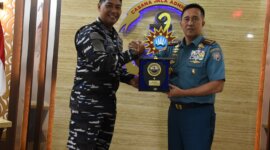 Dankodiklatal Letjen TNI Marinir Nur Alamsyah terima kunjungan Danlantamal V Laksma TNI Dr. Arya Delano
