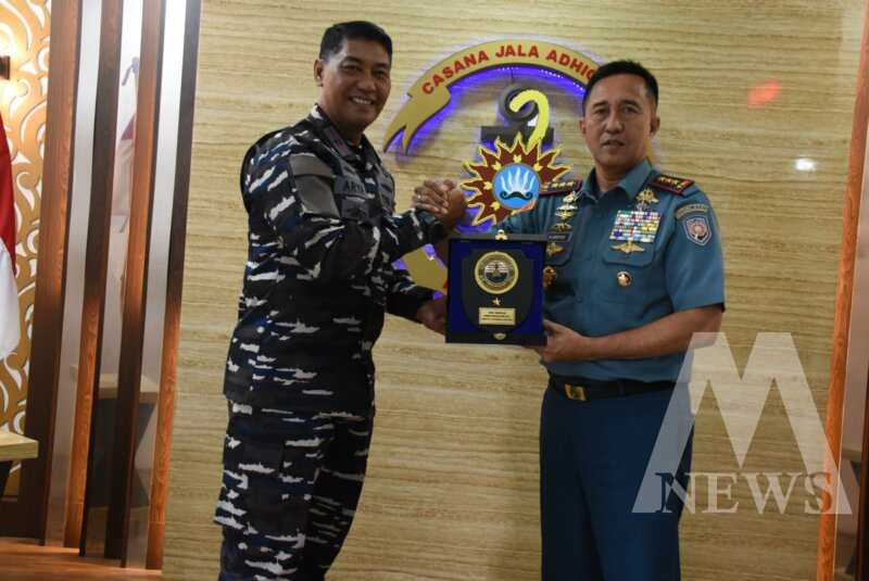 Dankodiklatal Letjen TNI Marinir Nur Alamsyah terima kunjungan Danlantamal V Laksma TNI Dr. Arya Delano