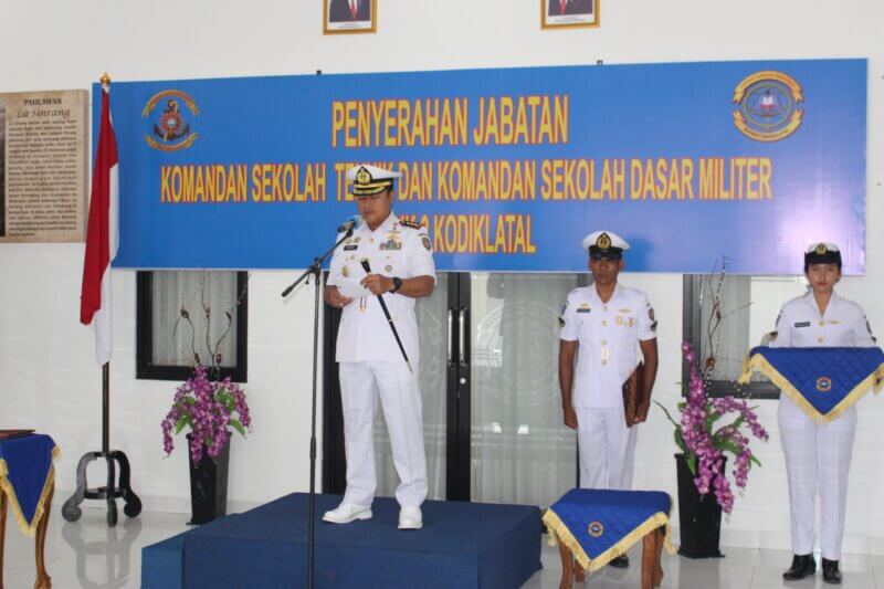 Dansatdik-2 Kodiklatal Kolonel Laut (P) Teddy Barata saat pimpin sertijab