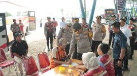 Kapolres Nganjuk AKBP Siswantoro gelar tes urin di terminal Anjuk Ladang