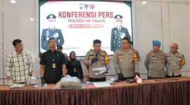 Kapolres Nganjuk AKBP Siswantoro ungkap kasus pembunuhan