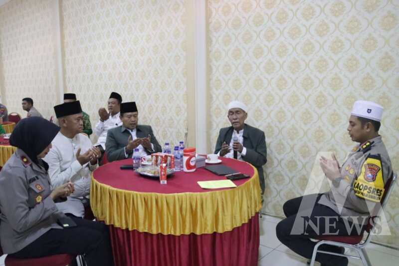 Kapolres Sampang AKBP Hendro Sumono terima kunjungan ormas Islam