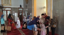 Satreskrim dan Satsabhara Polres Bojonegoro santuni anak yatim piatu