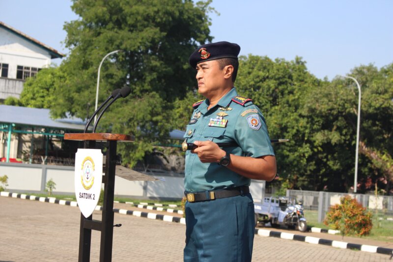 Komandan Satuan Pendidikan (Satdik) - 2 Kodiklatal Kolonel Laut (P) Teddy Barata