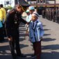 Kapolres Bojonegoro AKBP Mario Prahatinto beri penghargaan putra-putri Polri