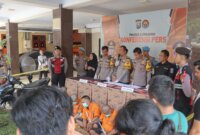 Polisi tangkap tersangka beserta barang buktinya