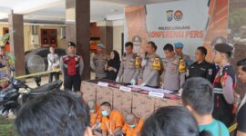 Polisi tangkap tersangka beserta barang buktinya