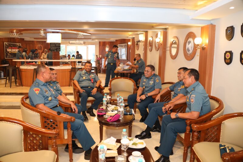 Wadan Kodiklatal Laksda TNI Eko Wahjono terima kunjungan Kadisminpersal dan Kadisdikal