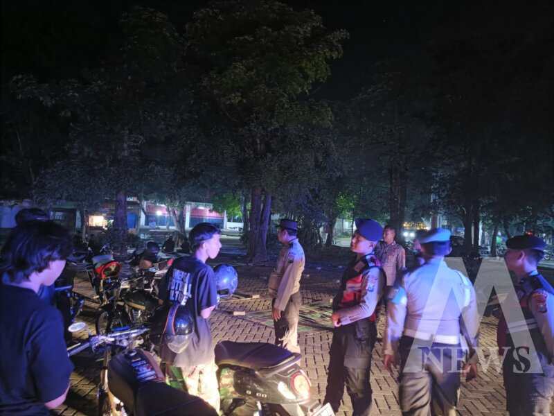 Polres Nganjuk gelar patroli skala besar di akhir pekan