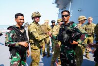 Delegasi TNI On Board di HMAS Adelaide resmikan Latgabma Keris Woomera