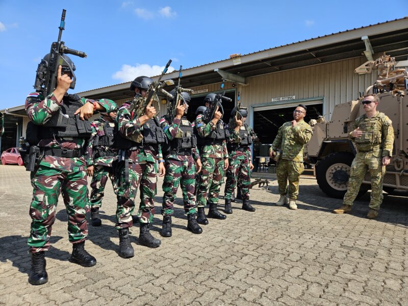 Marinir TNI AL Latgabma Keris Woomera