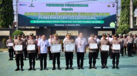 Perhutani Divre Jatim beri penghargaan Polresta Banyuwangi