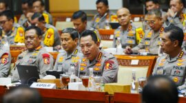 Kapolri Jenderal Listyo Sigit Prabowo berikan keterangan