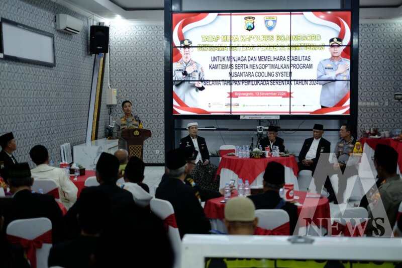 Kapolres Bojonegoro AKBP Mario Prahatinto saat berikan sambutan