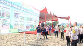 Polres Kediri Kota Tanam Jagung