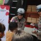 Satbinmas Polres Nganjuk gunakan Mobil Cinta berbagi makan siang