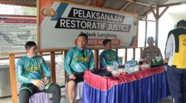 Kapolres Nganjuk AKBP Siswantoro saat gowes ke Polsek jajaran