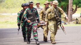 Prajurit TNI dan ADF latihan Ops evakuasi warga sipil
