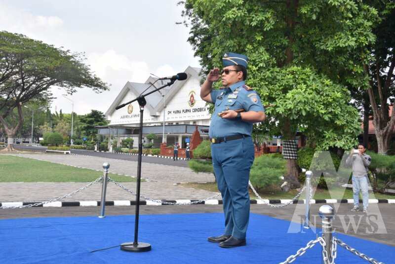 Danpuslatlekdalsen Kolonel Laut (P) Hendro Sugiharto