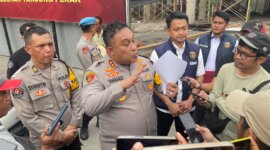 Kapolres Tanjung Perak AKBP Wiliam Cornelis Tanasale berikan keterangan