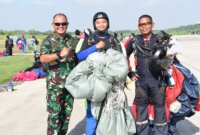 Dankodikmar Brigjen TNI Marinir Ahmad Fajar cek Accelerated Free Fall