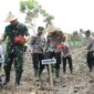 Kapolres Nganjuk AKBP Siswantoro tanam jagung dukung Ketahanan Pangan Nasional