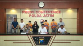 Ditreskrimum Polda Jatim tangkap 3 tersangka carok di Sampang