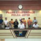 Ditreskrimum Polda Jatim tangkap 3 tersangka carok di Sampang