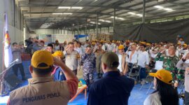 Wakapolresta Banyuwangi AKBP Dewa Putu Eka lepas pendistribusian logistik Pilkada