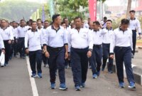 Dankodiklatal Letjen TNI Marinir Nur Alamsyah ikuti olahraga bersama