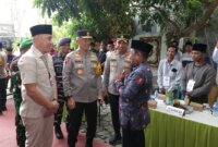 Kapolda Jatim Irjen Pol Drs. Imam Sugianto cek TPS di Madura