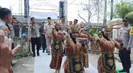 Kapolda Jatim Irjen Pol Drs. Imam Sugianto kunjungan ke TPS di Bangkalan