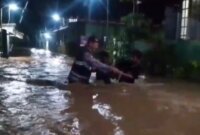 Polres Ponorogo evakuasi warga terdampak banjir