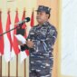 Komandan Sekolah Bahasa Letkol Laut (KH) Arif Sudaryoko